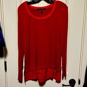 White House Black Market Red scoop neck tunic size M